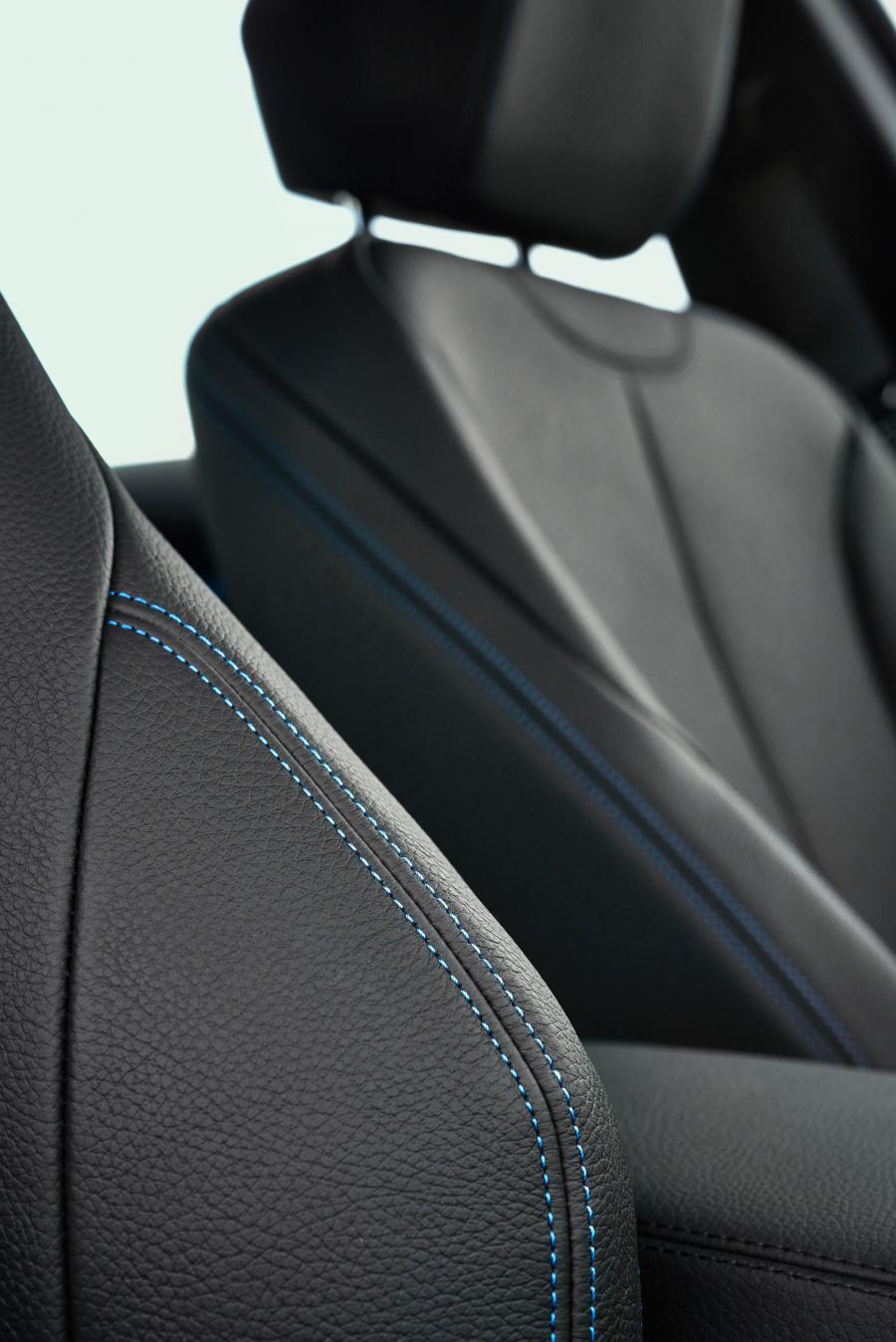 Детали интерьера BMW 340i Gran Turismo M Sport (F34) 2016 года  (WW) (фото 24 из 28)